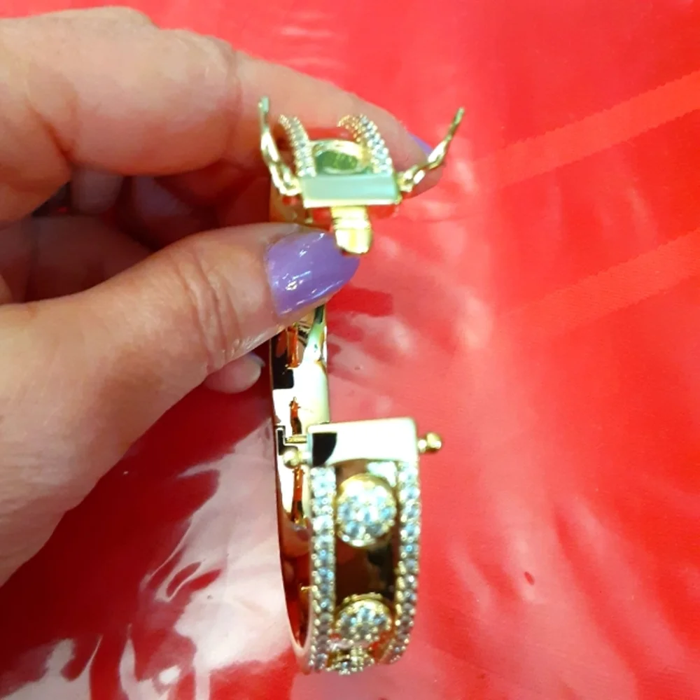 Stainless steel bangle 18kt gold plated - Picture 8 of 9